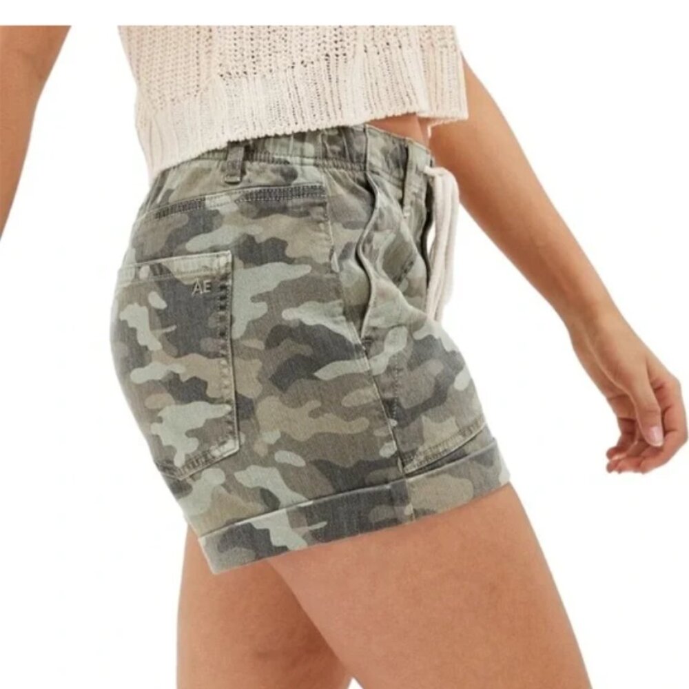 NWT American Eagle Tomgirl Camo Shorts Size 8 - Picture 3 of 5